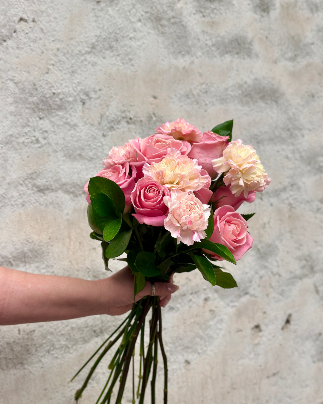 Ramo de Rosas y Claveles