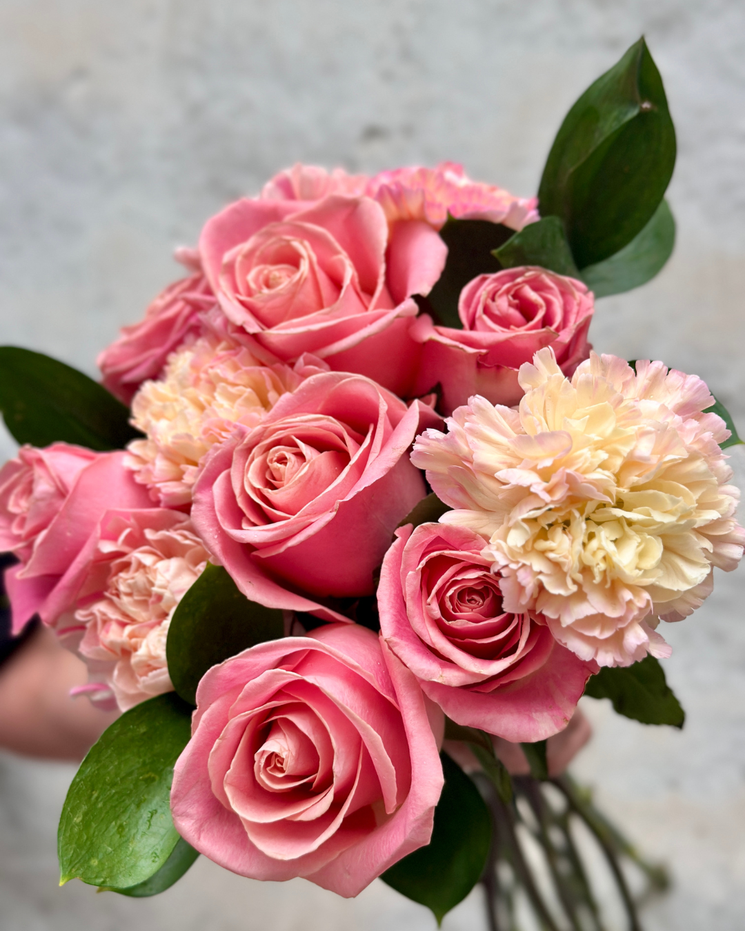 Ramo de Rosas y Claveles